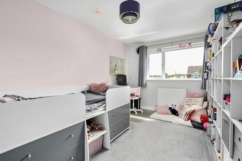 1 Selborne Close, Blackwater, Camberley, GU17 0HF