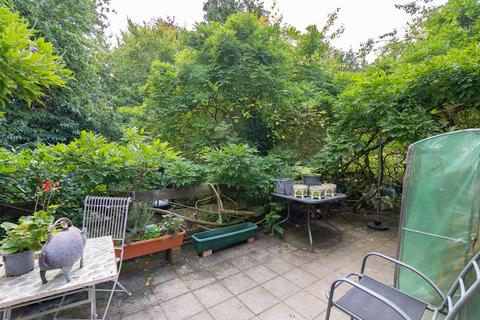 6 bedroom detached house for sale, Deepdene Avenue, Dorking