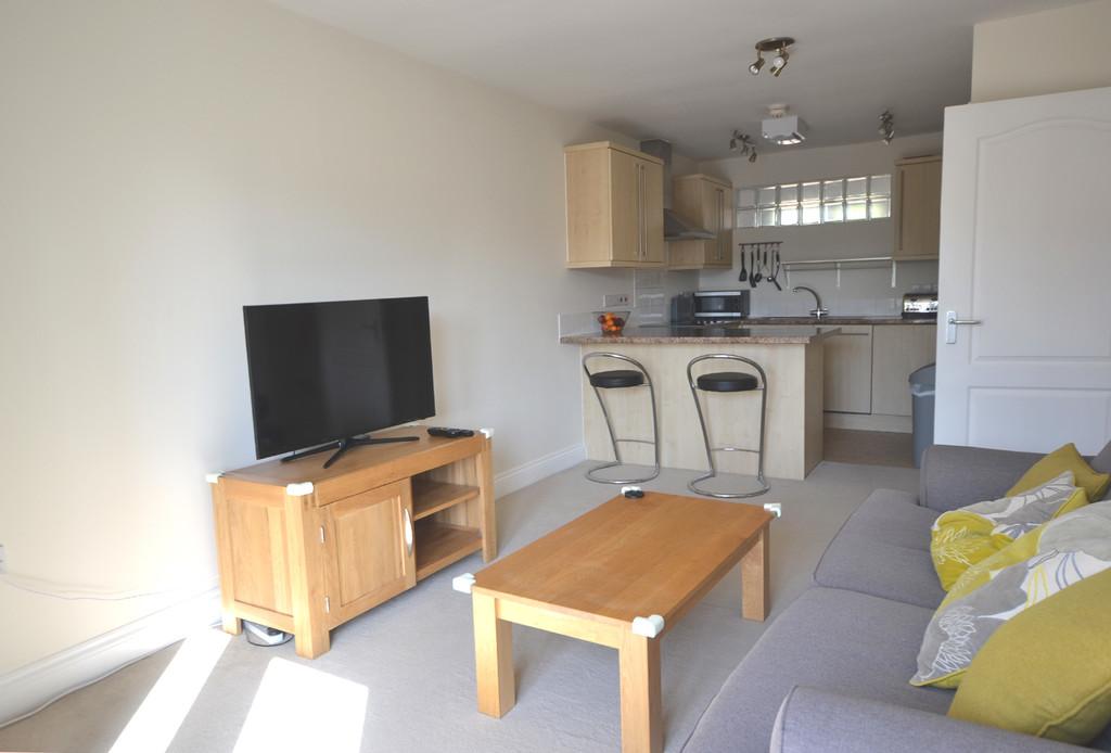 7 Forest Court lng1