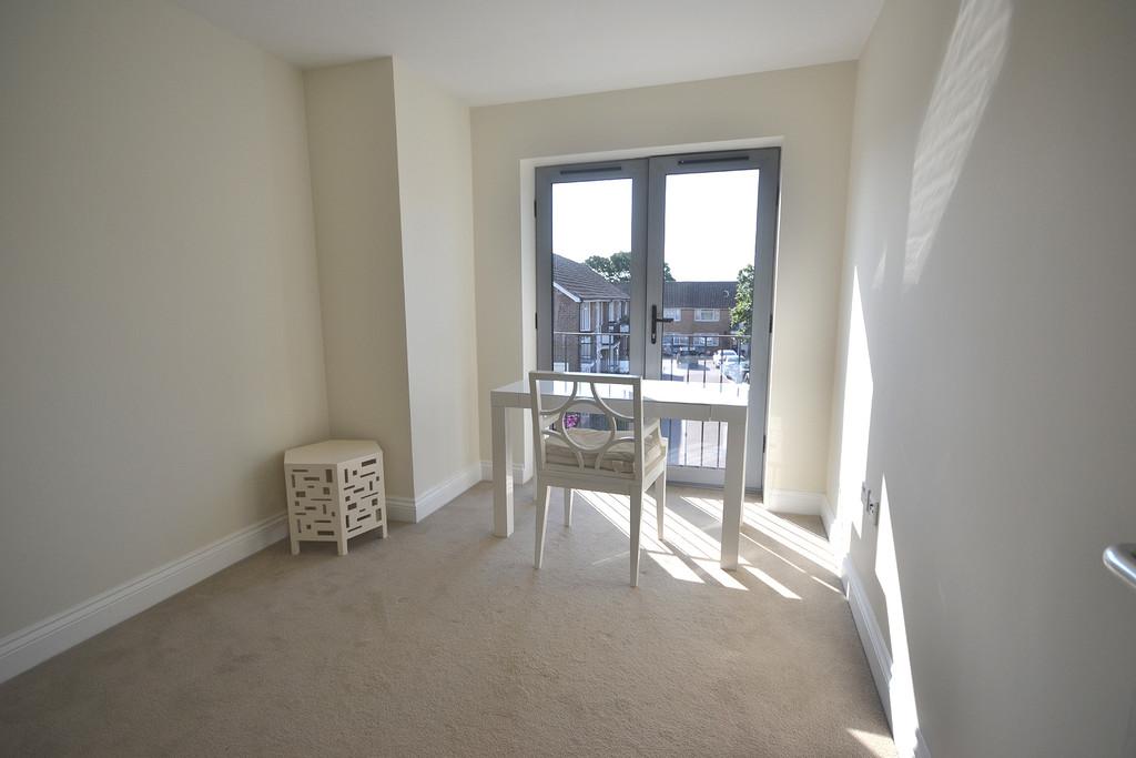 7 Forest Court bed2