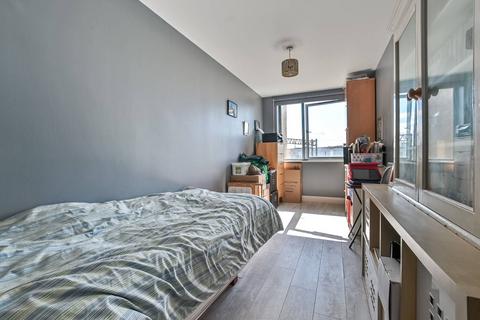 3 bedroom flat for sale, Regents Park Road, Chalk Farm, London, NW1
