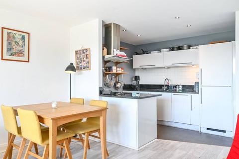 3 bedroom flat for sale, Regents Park Road, Chalk Farm, London, NW1