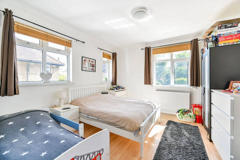 undefined, Balaclava Road, Surbiton, KT6