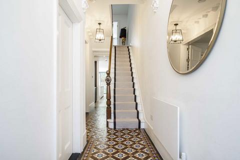 53 Childebert Road, London, SW17 8EY