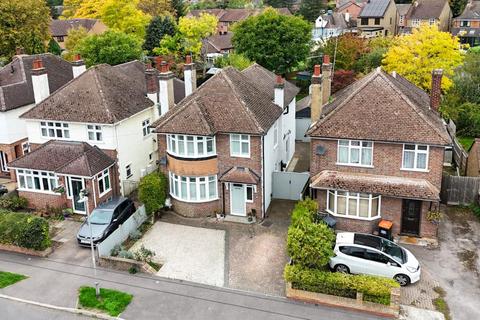Ashburnham Crescent, Linslade