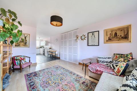 2 bedroom flat for sale, Borland Road, Teddington, TW11