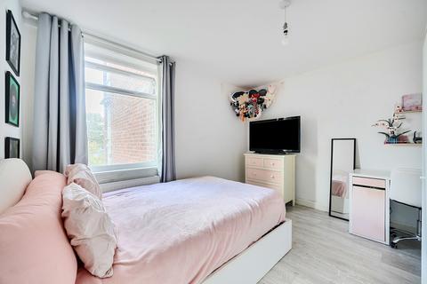 52 Borland Road, Teddington, TW11 9HP