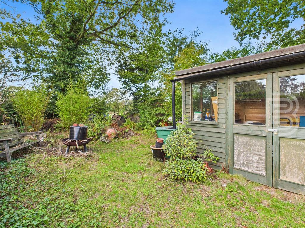 CAM05587 G0-PR0040-STILL027.jpg