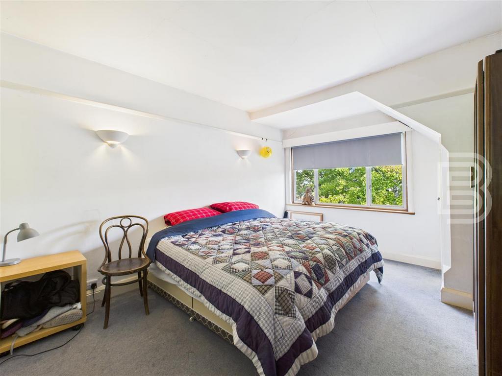 CAM05587 G0-PR0040-STILL020.jpg