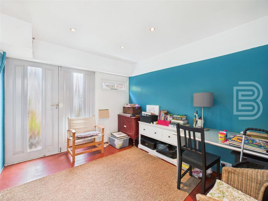 CAM05587 G0-PR0040-STILL016.jpg