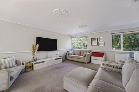 Birchwood Avenue, Sidcup
