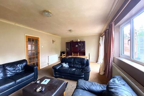 undefined, Magnolia Close, Pershore