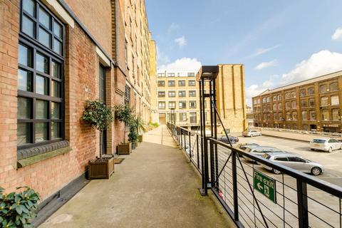 2 bedroom flat for sale, City View House, Bethnal Green Road, Bethnal Green, London, E2