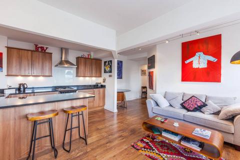 2 bedroom flat for sale, City View House, Bethnal Green Road, Bethnal Green, London, E2
