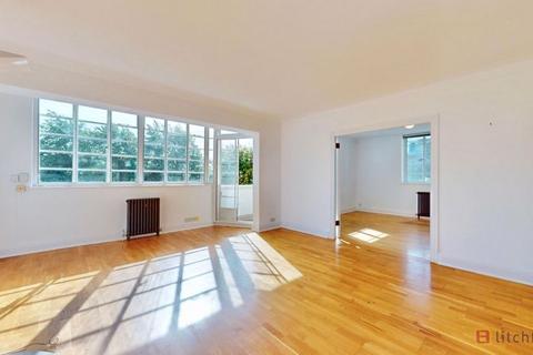3 bedroom flat for sale, Cholmeley Lodge ,Cholmeley Park, Highgate Village, London,N6