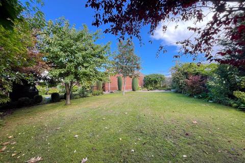 2 bedroom detached bungalow for sale, Chase Vale, Burntwood, WS7 3GD