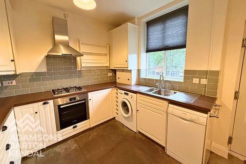2 bedroom terraced house for sale, Huddersfield Road, Newhey, OL16