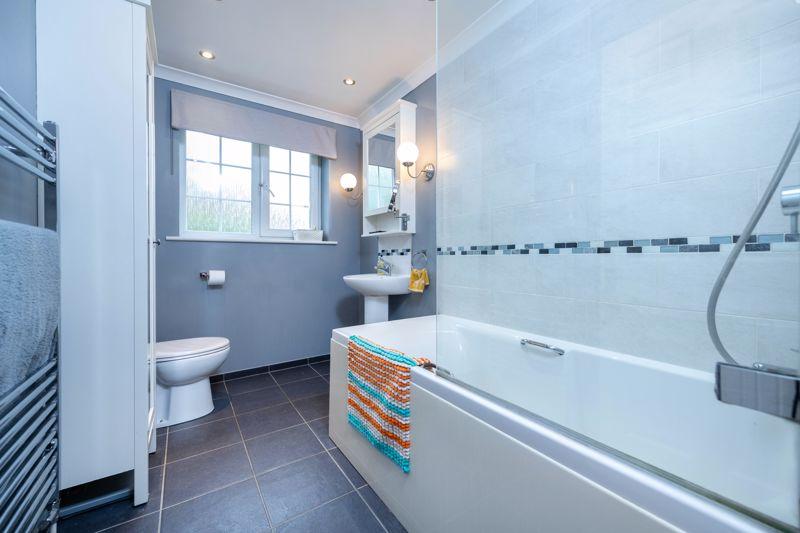 En-suite bathroom