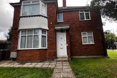 2 bedroom property to rent, Page Street NW7