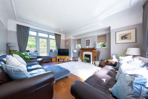 undefined, Golf Open 2026 - Old Town Lane, Liverpool - Sleep 7 (5 Minute walk to Freshfield Station)