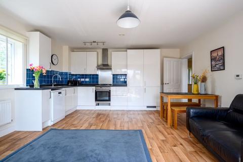 2 bedroom apartment for sale, Alderson Grove, Walton-On-Thames