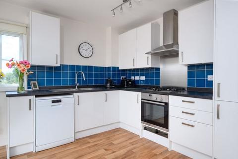 2 bedroom apartment for sale, Alderson Grove, Walton-On-Thames