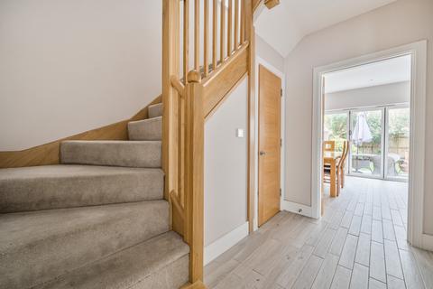4 bedroom detached house for sale, Snowdrop Gardens, Reading RG5