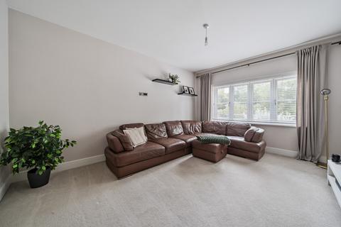 4 bedroom detached house for sale, Snowdrop Gardens, Reading RG5