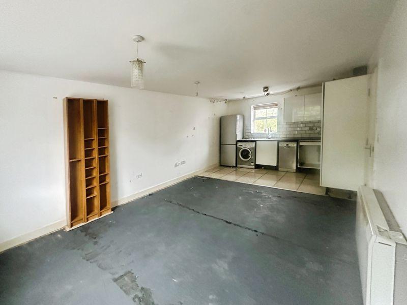 Lounge/Kitchen
