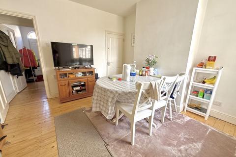 2 bedroom character property for sale, King Street, Dunstable