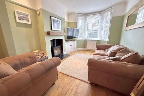 3 bedroom end of terrace house for sale, Downs Road, Dunstable