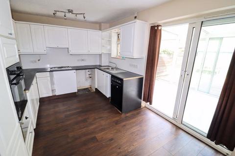 3 bedroom terraced house for sale, Favell Drive, Milton Keynes