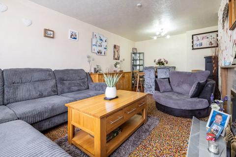 3 bedroom bungalow for sale, Berry Way, Newton Longville, Milton Keynes