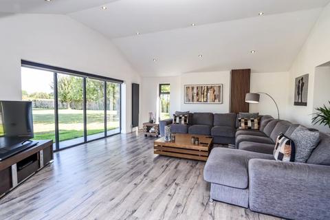 5 bedroom detached bungalow for sale, Lower Strode Road, Clevedon