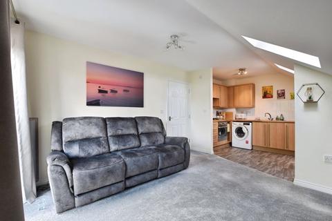 2 bedroom apartment for sale, Avon Place, Salisbury *VIDEO TOUR*