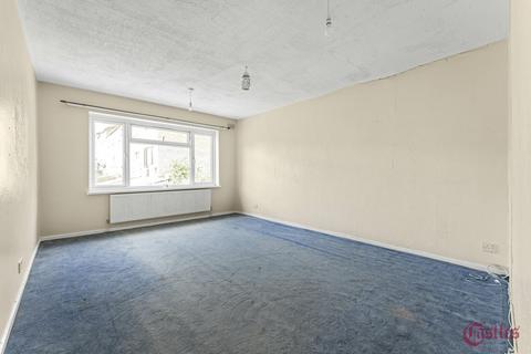 49 Redwald Road, London, E5 0JG