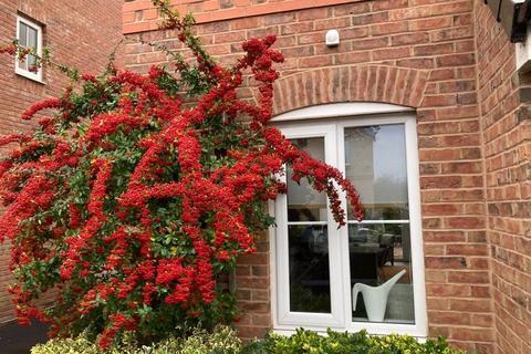 3 bedroom semi-detached house for sale, Malkins Wood Lane, Manchester M28