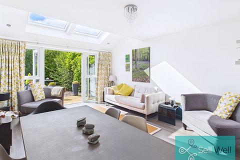 3 bedroom semi-detached house for sale, Malkins Wood Lane, Manchester M28