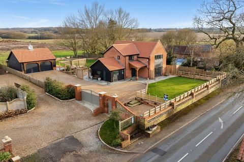 undefined, Norwich Road, Hedenham, Bungay (Between Bungay & Poringland)
