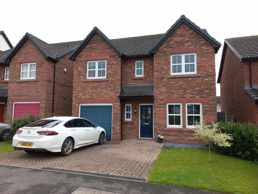 4 bed detached house for sale St. Mungos Close, D