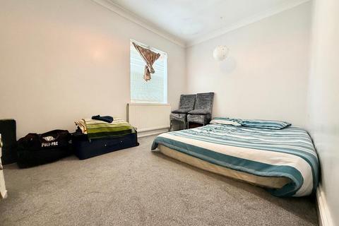 2 bedroom apartment for sale, High Town Road, High Town, Luton, Bedfordshire, LU2 0BZ