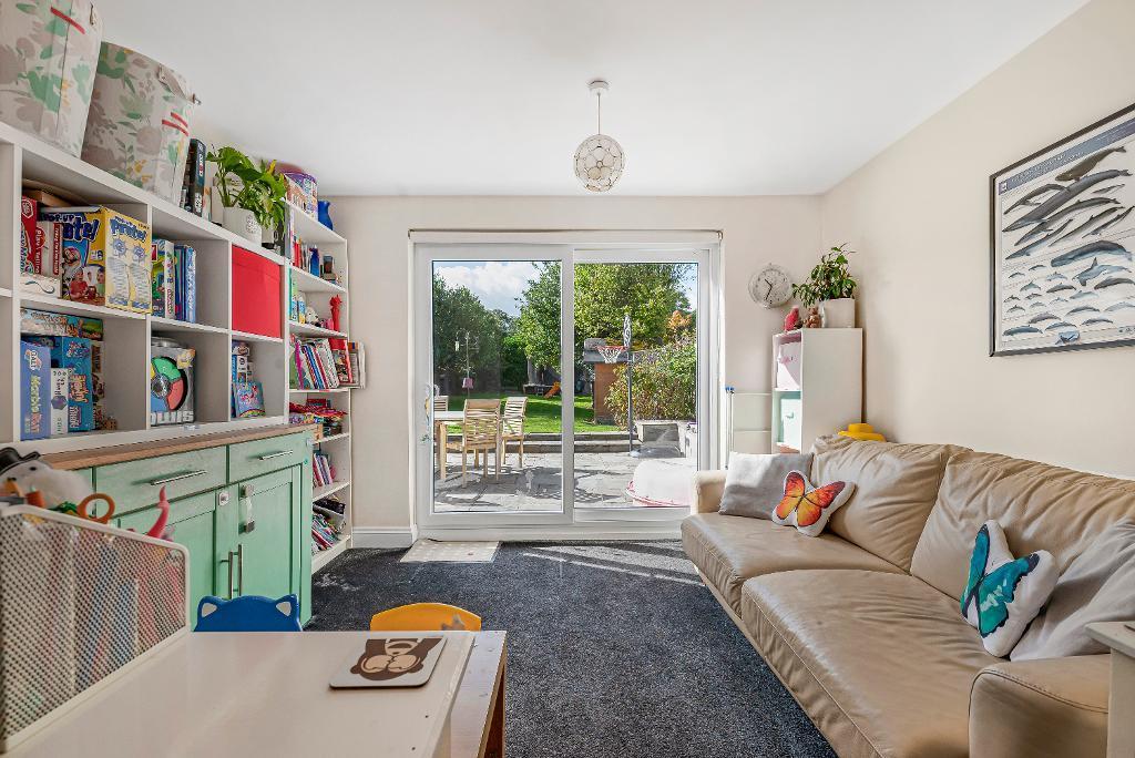 Dining/family room