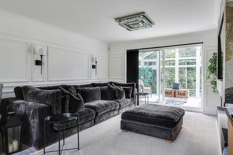 4 bedroom detached house for sale, Hillbury Close, Warlingham, Surrey, CR6 9TN