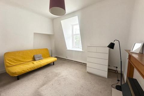 3 bedroom flat to rent, Marina, St Leonards on Sea, East Sussex, TN38 0BN