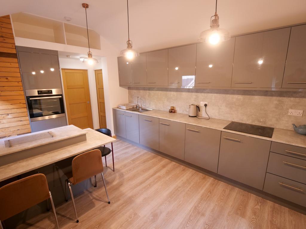 Kitchen Dual Aspect