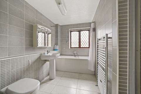 undefined, Rangeworth Place, Sidcup DA15