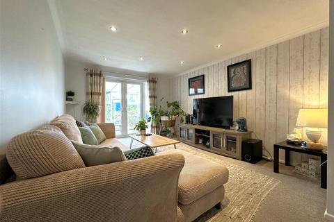 3 bedroom semi-detached bungalow for sale, Welland Close, Newark