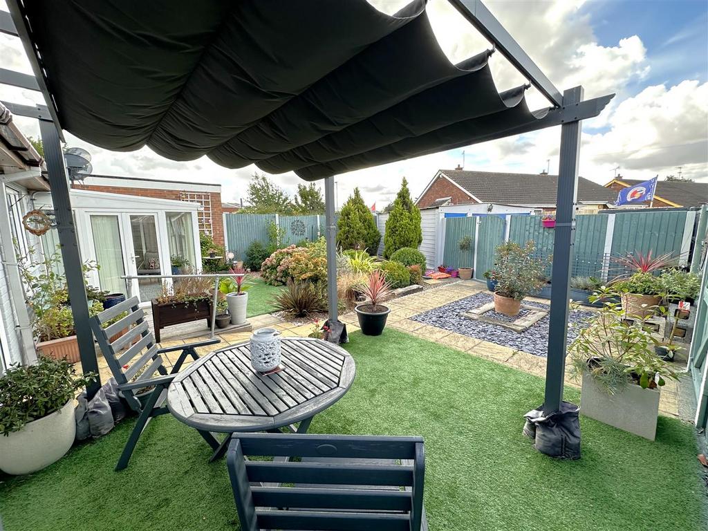 Well-Appointed Garden 455