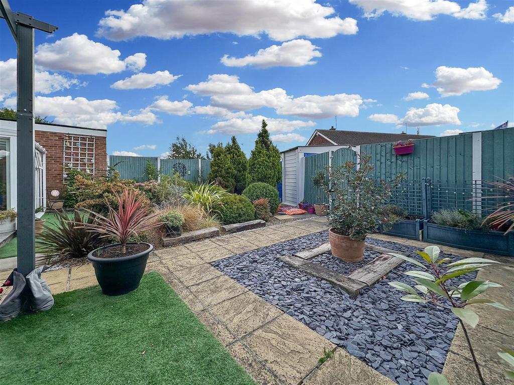 Established Garden 458