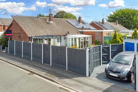 3 bedroom semi-detached bungalow for sale, Welland Close, Newark